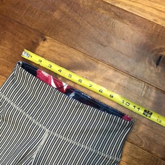 Lululemon Wunder Under Micro Stripe Leggings - Size 4 - Picture 7 of 7